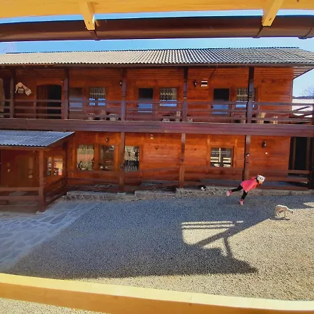 Casa De La Ferma Mariuca Vakantieboerderij *